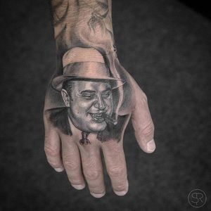 Meet your Posher, Zachary